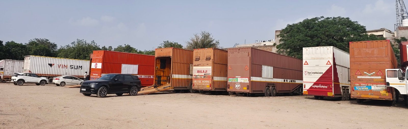 Professional Car Carrier Transport Yard Agra